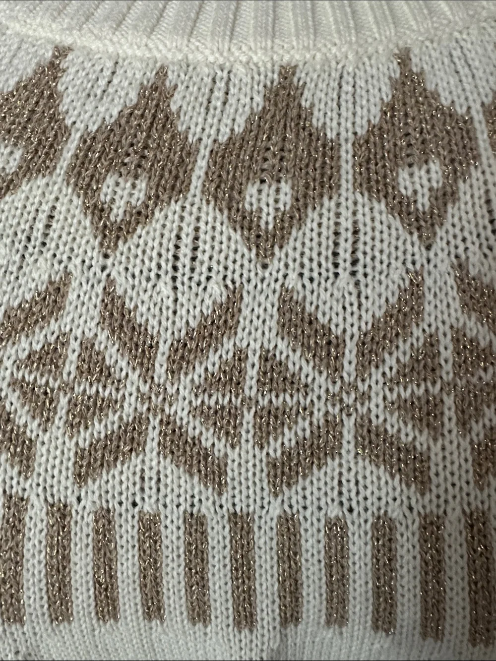 Coldwater Creek EUC cream & metallic thread sweater. Size Medium, Cotton/acrylic